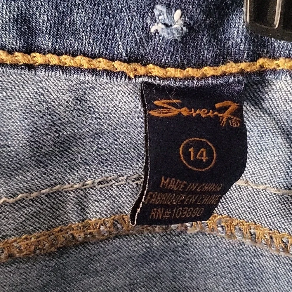 Custom Handpainted Rocker Jeans - Picture 4 of 5